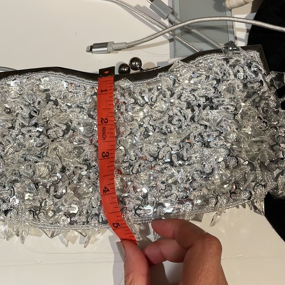 Beaded Silver Evening Bag clutch - Picture 4 of 4